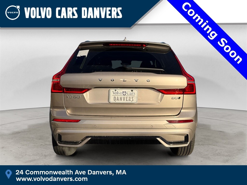 2025 Volvo XC60 B5 Plus photo 4