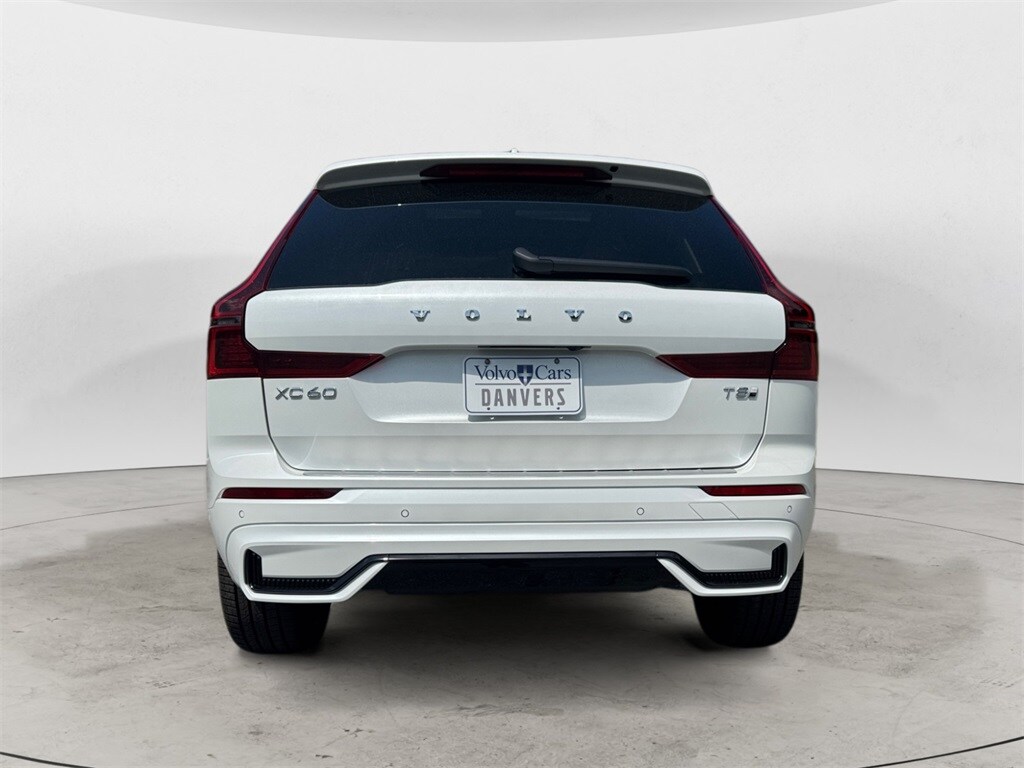 2026 Volvo XC60 Hybrid T8 photo 4