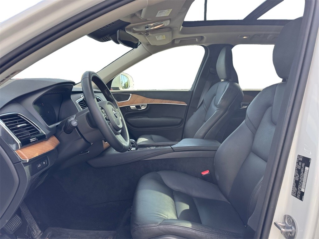 2024 Volvo XC90 Recharge T8 Plus photo 2