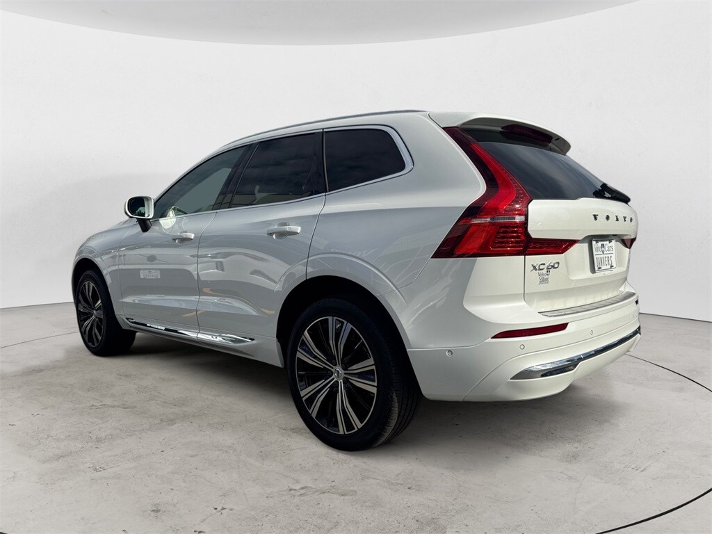 2022 Volvo XC60 B5 Inscription photo 3