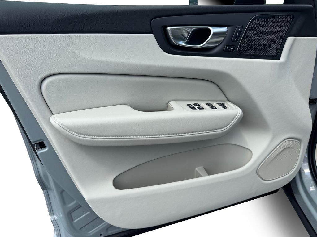 2026 Volvo XC60 Ultra - Photo 11