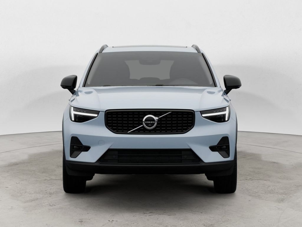 New 2026 Volvo XC40 B5 Plus SUV