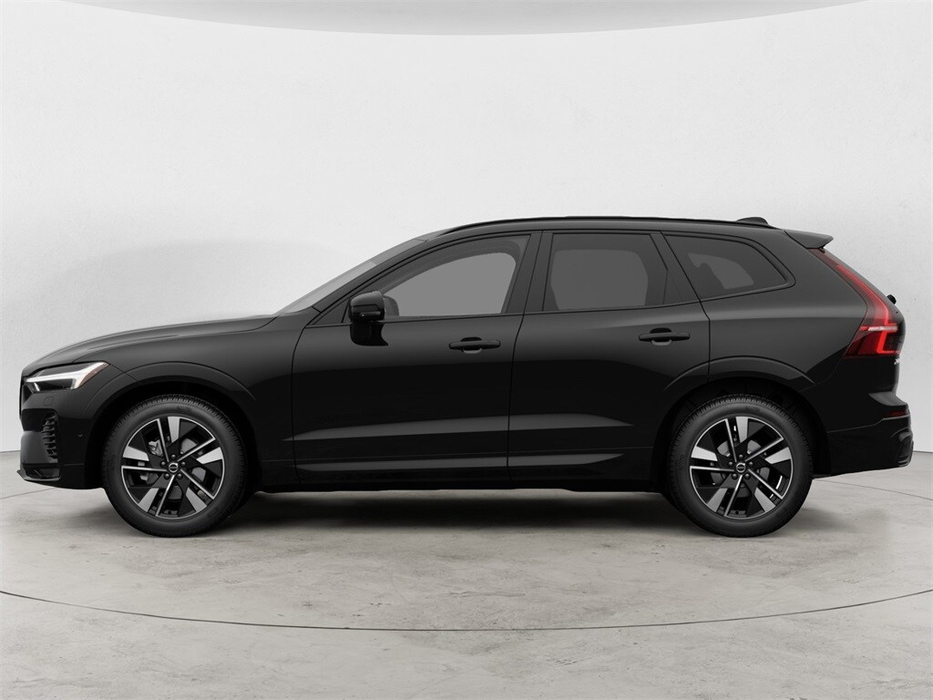 2026 Volvo XC60 B5 Plus photo 3