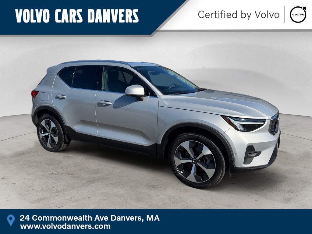 2025 Volvo XC40