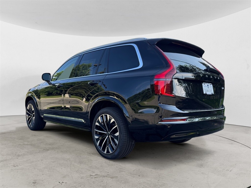 2026 Volvo XC90 T8 photo 3