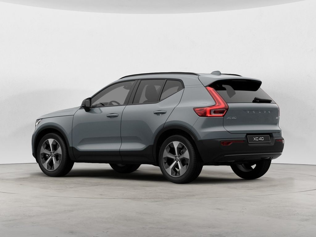 New 2026 Volvo XC40 B5 Plus SUV