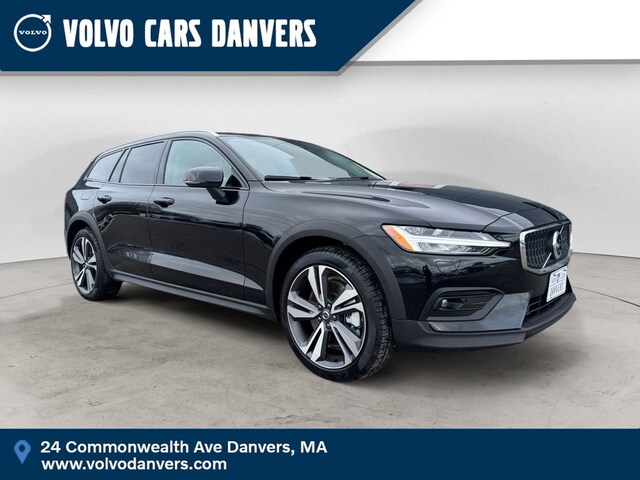 2025 Volvo V60 Cross Country B5 Plus Wagon