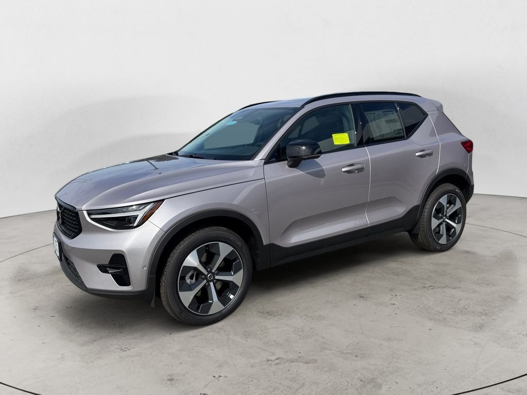 New 2026 Volvo XC40 B5 Plus SUV