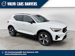 2026 Volvo XC40 B5 Plus AWD SUV