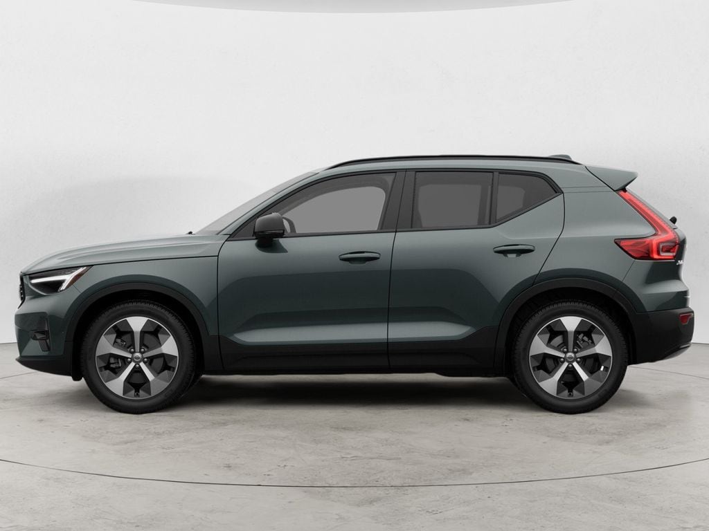 New 2026 Volvo XC40 B5 Plus SUV