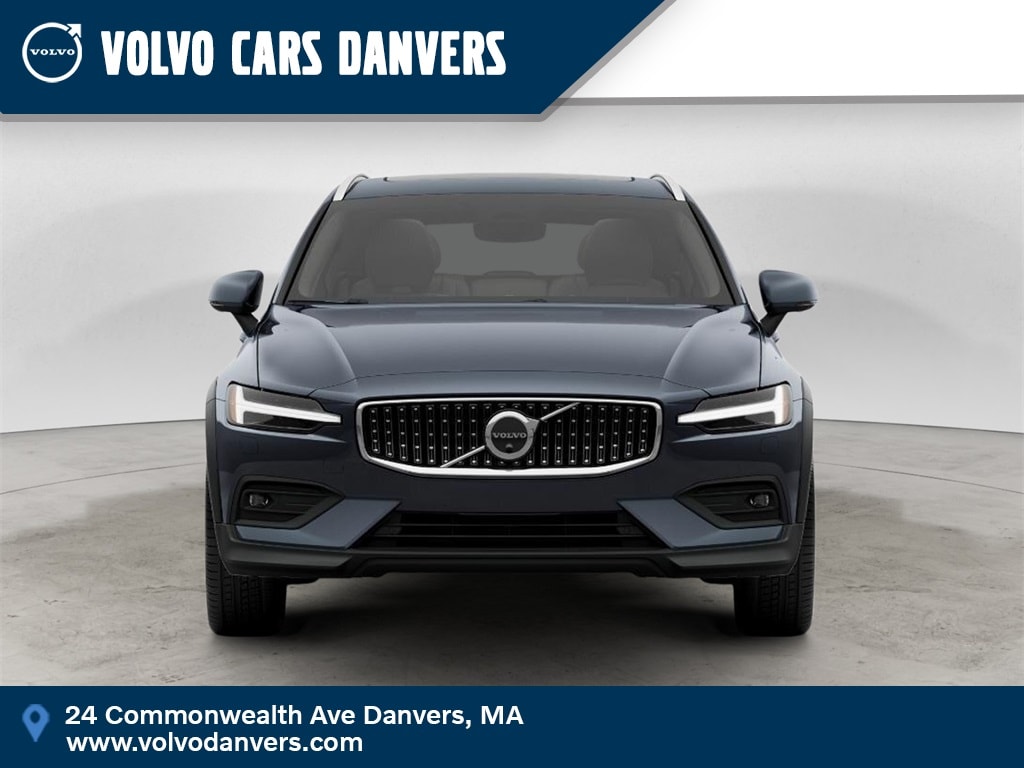 2026 Volvo V60 Cross Country Plus's photo