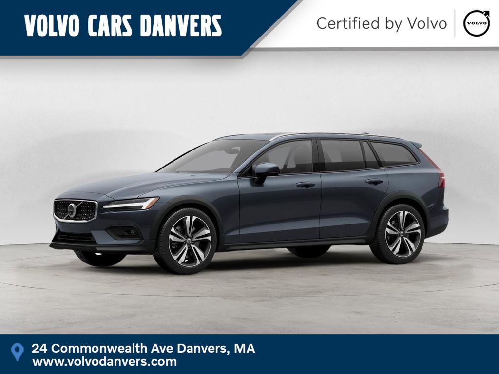 2025 Volvo V60 Cross Country B5 Plus AWD's photo