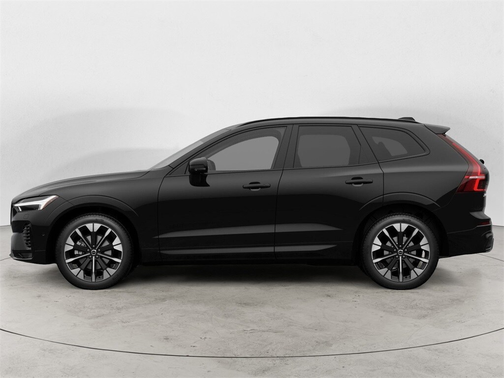 2026 Volvo XC60 B5 Plus photo 3