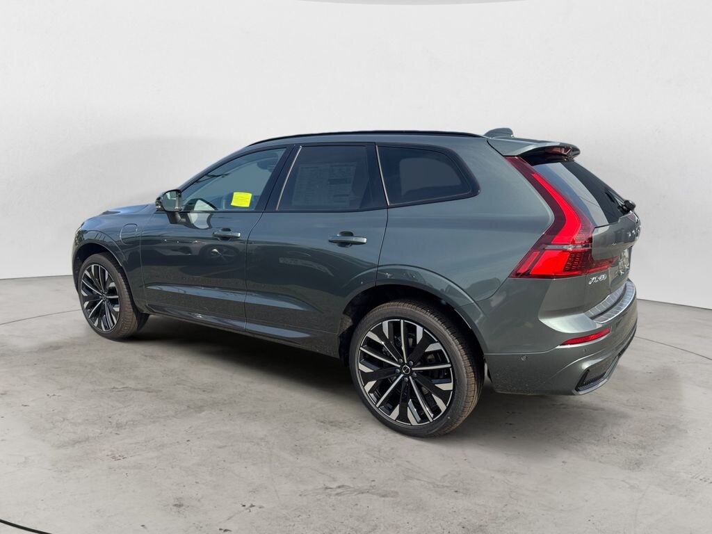 New 2026 Volvo XC60 plug-in hybrid T8 Ultra SUV