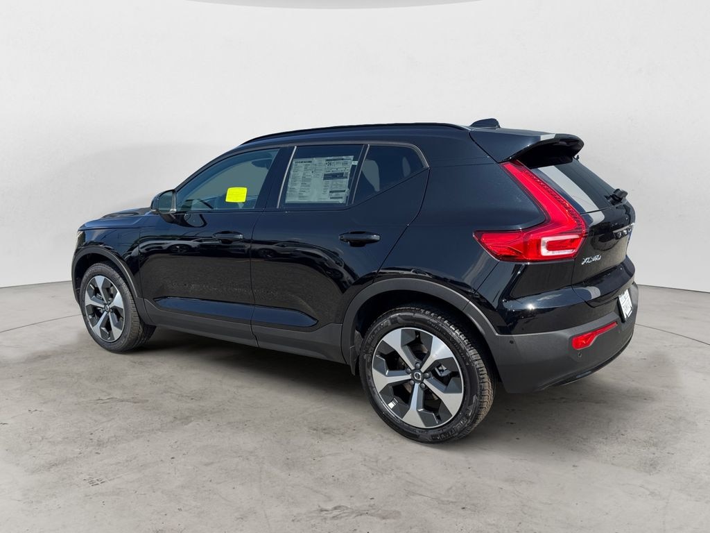 New 2026 Volvo XC40 B5 Plus SUV