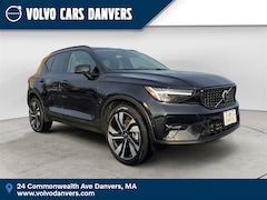 Used 2025 Volvo XC40 B5 Plus Dark Theme SUV for sale in Danvers, MA