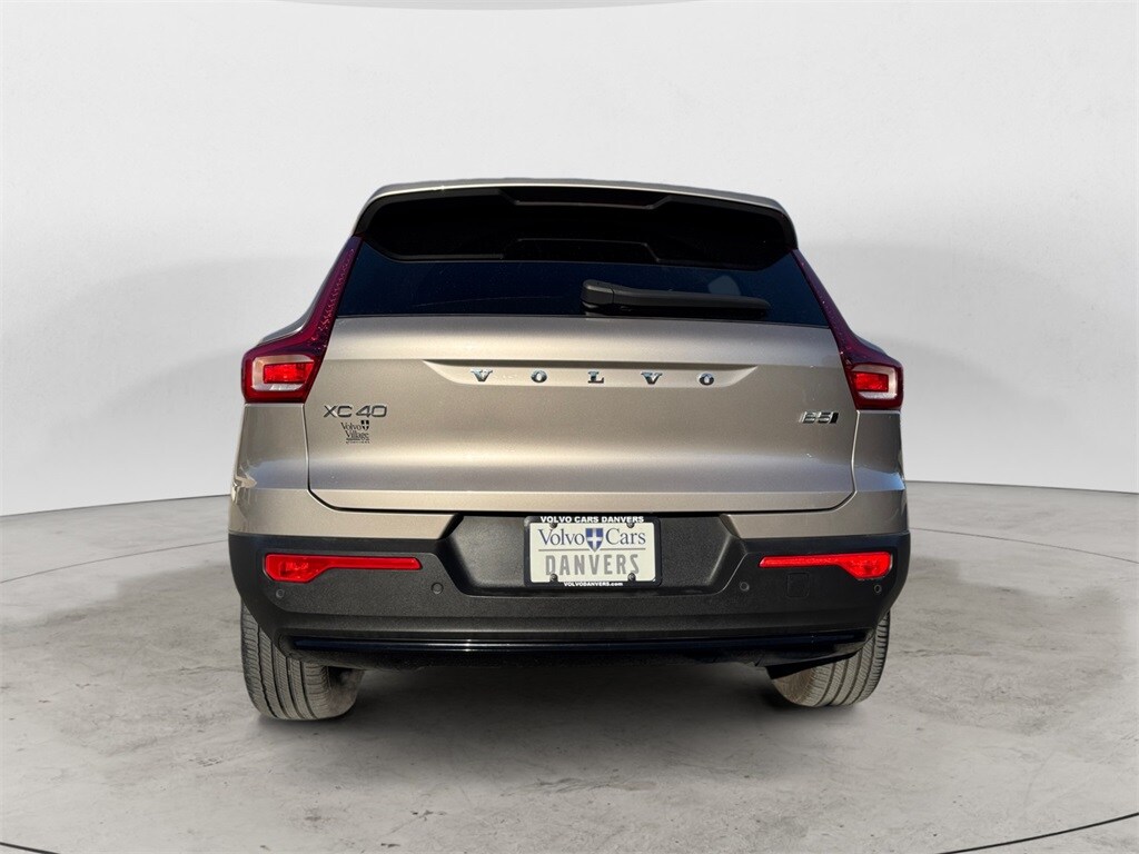 Certified 2023 Volvo XC40 B5 Plus Dark Theme SUV