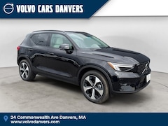 2026 Volvo XC40 B5 Plus AWD SUV
