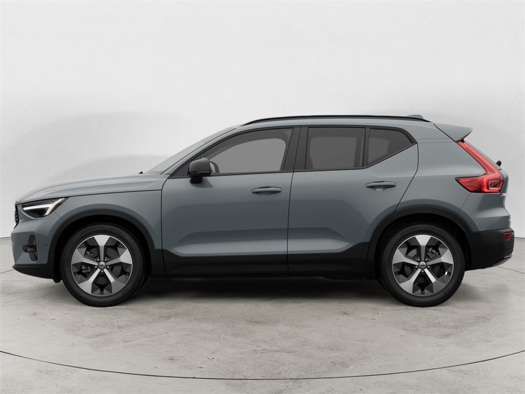 New 2026 Volvo XC40 B5 Plus SUV