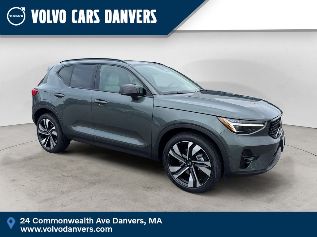 2026 Volvo XC40