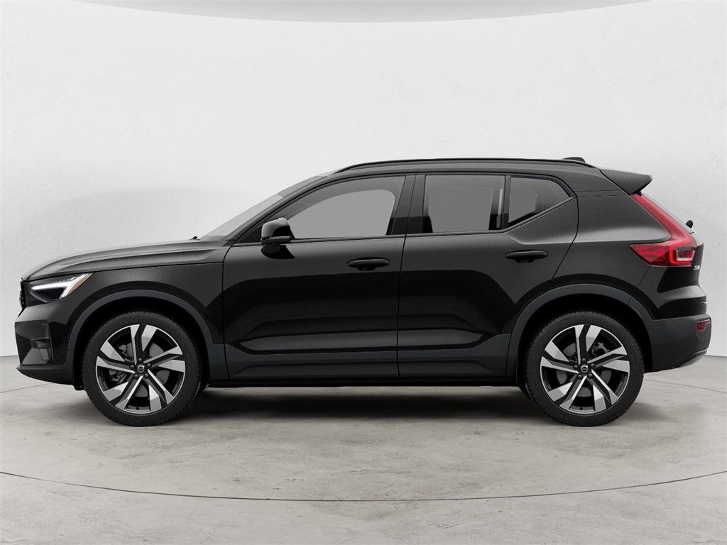 Certified 2025 Volvo XC40 B5 Plus Dark Theme SUV