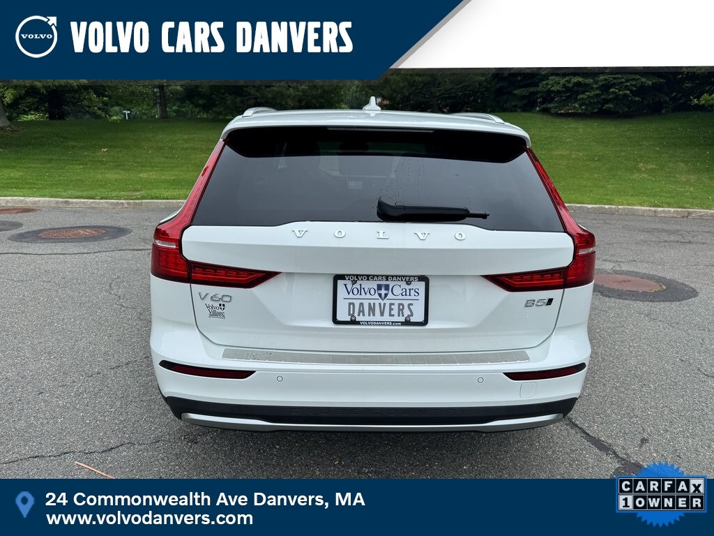 2024 Volvo V60 Cross Country B5 Plus photo 4
