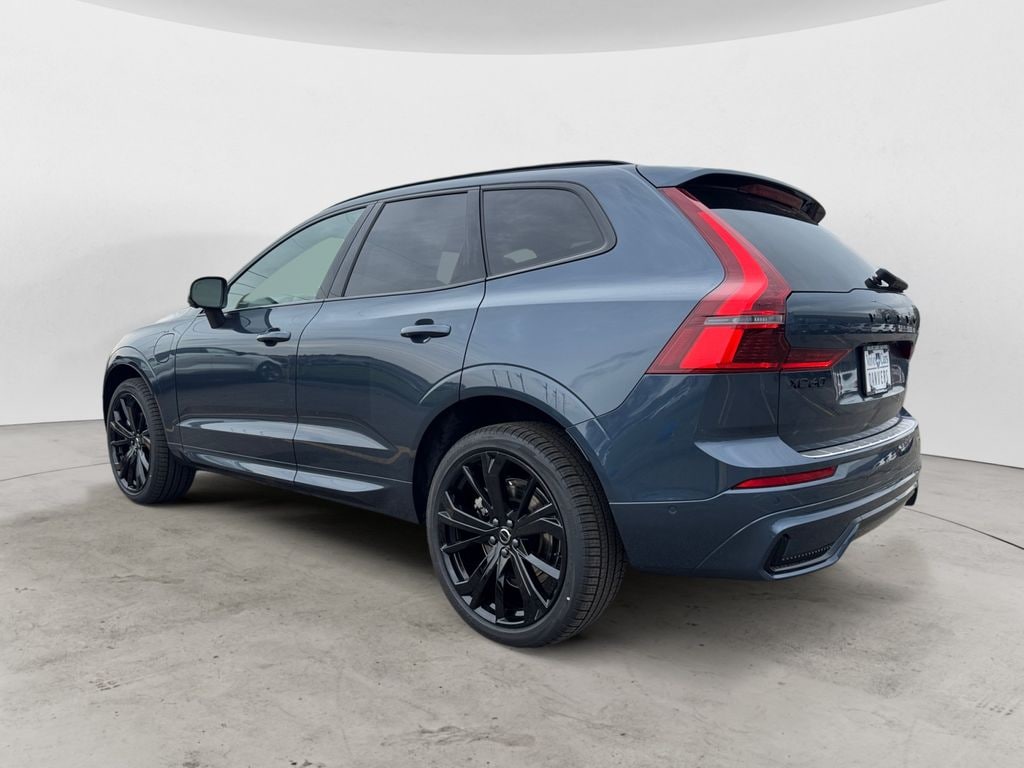 New 2026 Volvo XC60 plug-in hybrid T8 Ultra Black Edition SUV