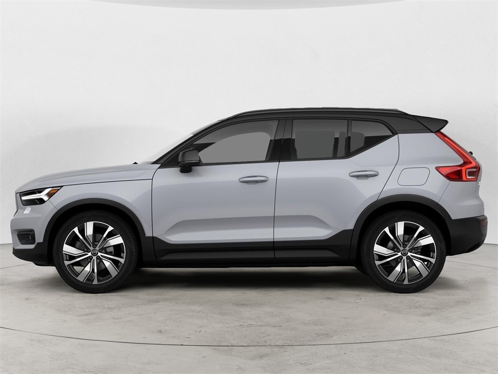 2021 Volvo XC40 Recharge photo 2