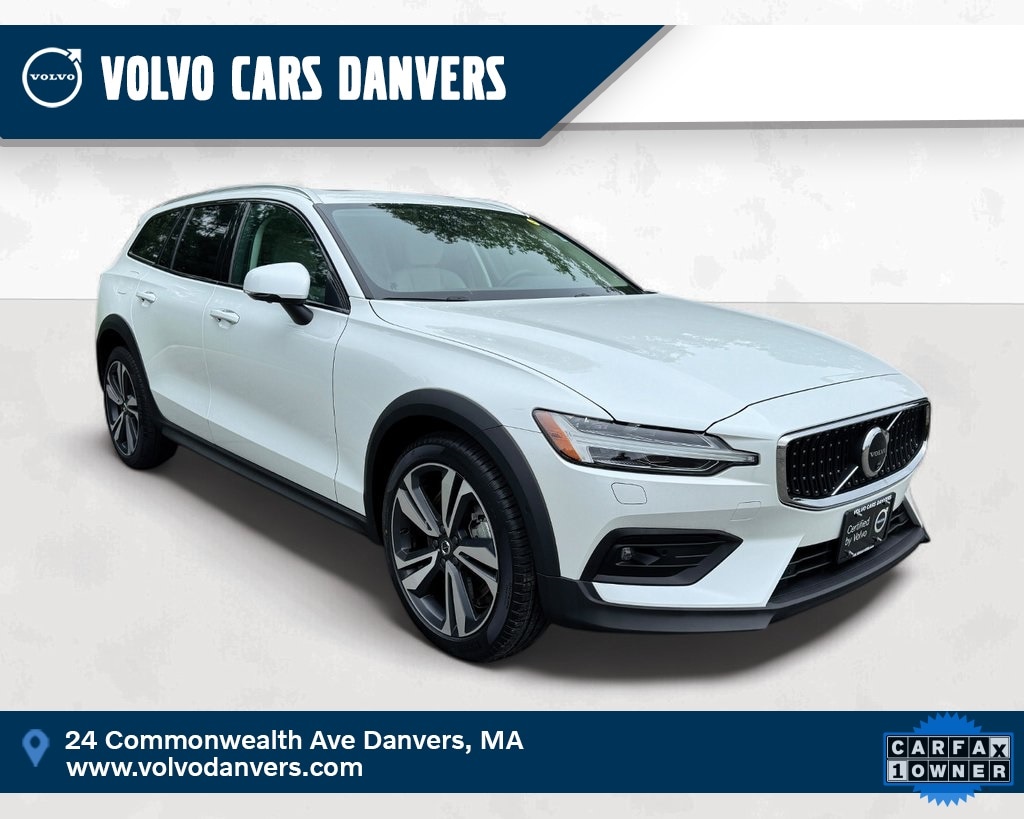 2024 Volvo V60 Cross Country B5 Plus