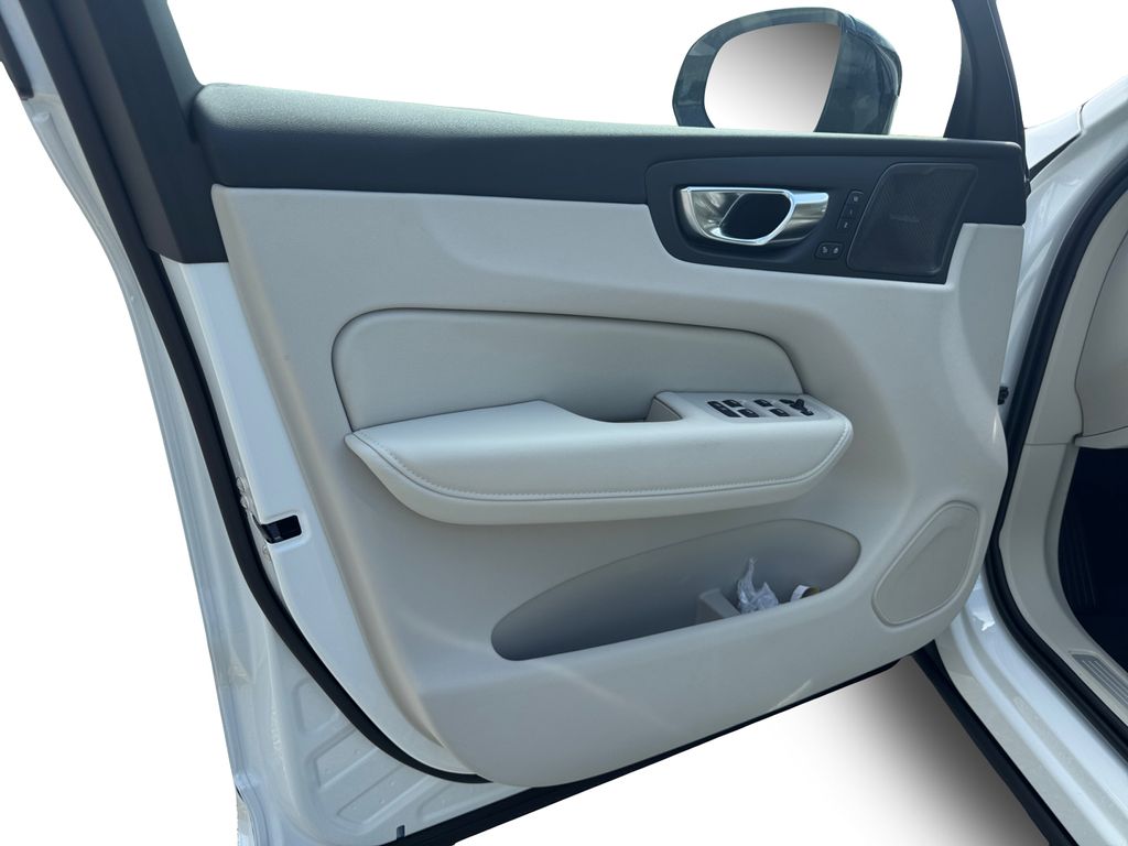 2026 Volvo XC60 Ultra - Photo 11
