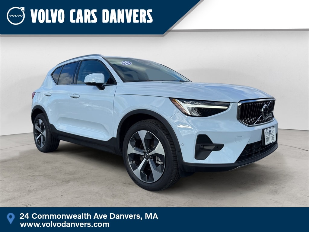 2025 Volvo XC40 Plus