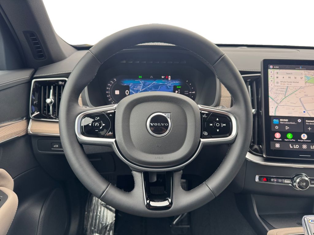 2025 Volvo XC90 Core - Photo 13