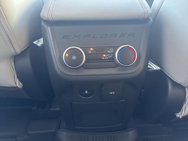 2026 Ford Explorer Active - Photo 6