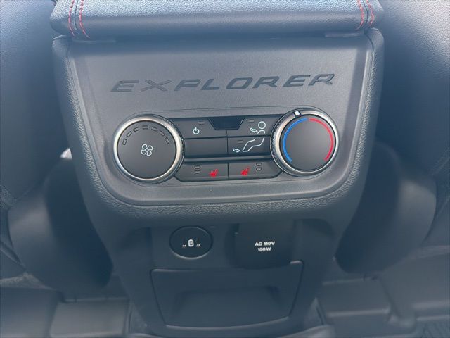 2026 Ford Explorer ST-Line - Photo 6