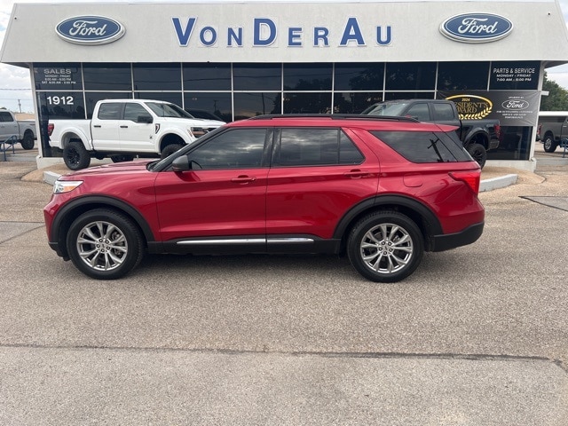 2020 Ford Explorer XLT's photo