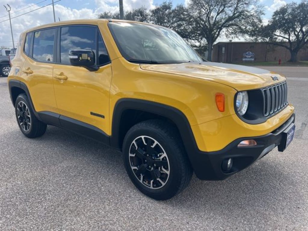 Used 2023 Jeep Renegade Latitude SUV
