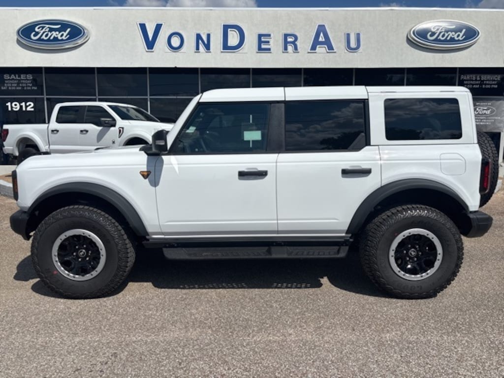New 2025 Ford Bronco Badlands SUV