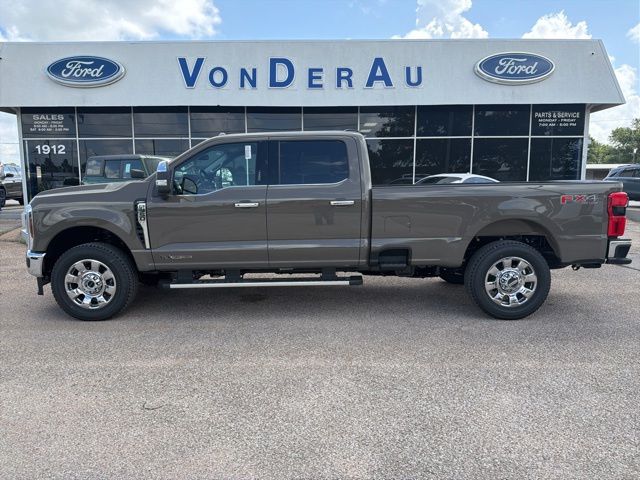 New 2026 Ford F-350SD Lariat