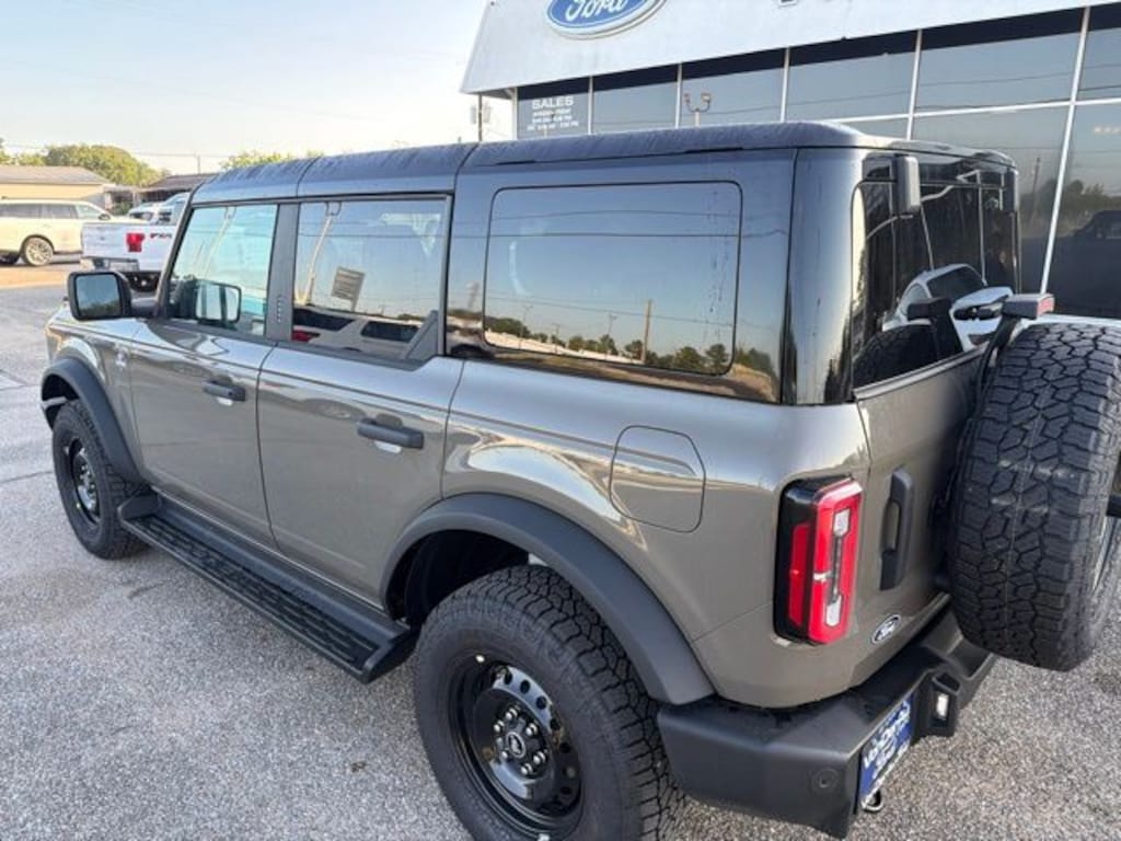 New 2026 Ford Bronco Outer Banks SUV