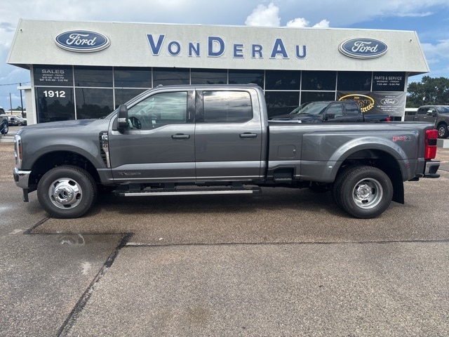 2026 Ford F-350 Super Duty XLT's photo