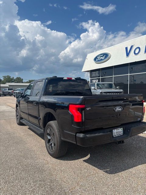 2025 Ford F-150 Lightning Flash - Photo 7