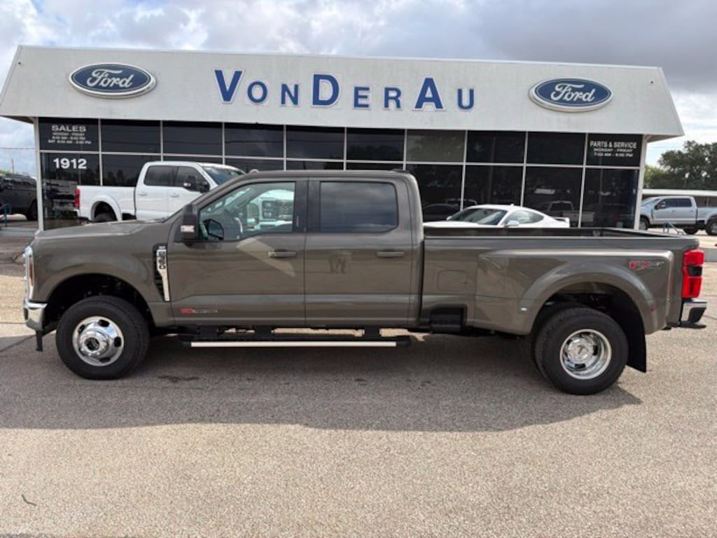 New 2027 Ford F-350SD XLT Truck