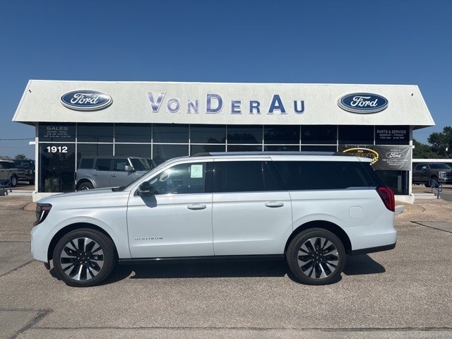 2025 Ford Expedition Platinum's photo