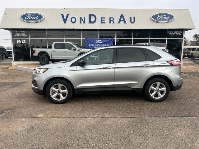 2024 Ford Edge SE's photo