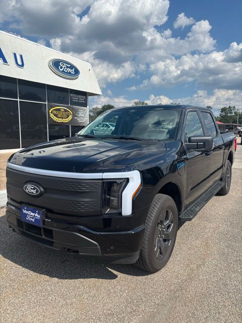 2025 Ford F-150 Lightning Flash - Photo 6