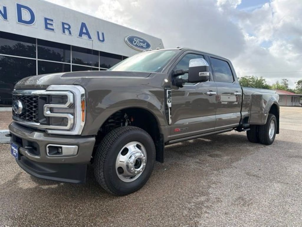 New 2026 Ford F-350SD Platinum Truck
