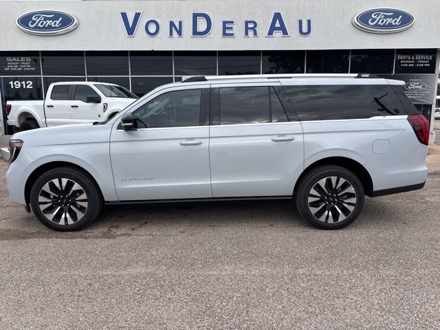 2025 Ford Expedition Platinum's photo