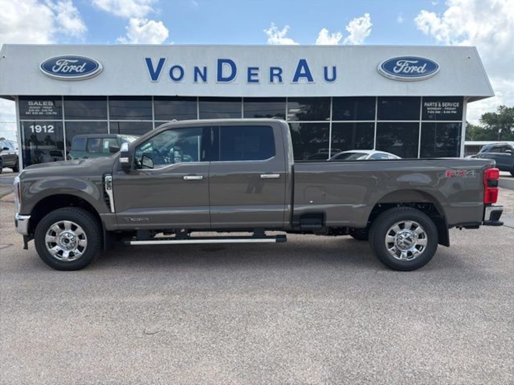 New 2026 Ford F-350SD Lariat Truck