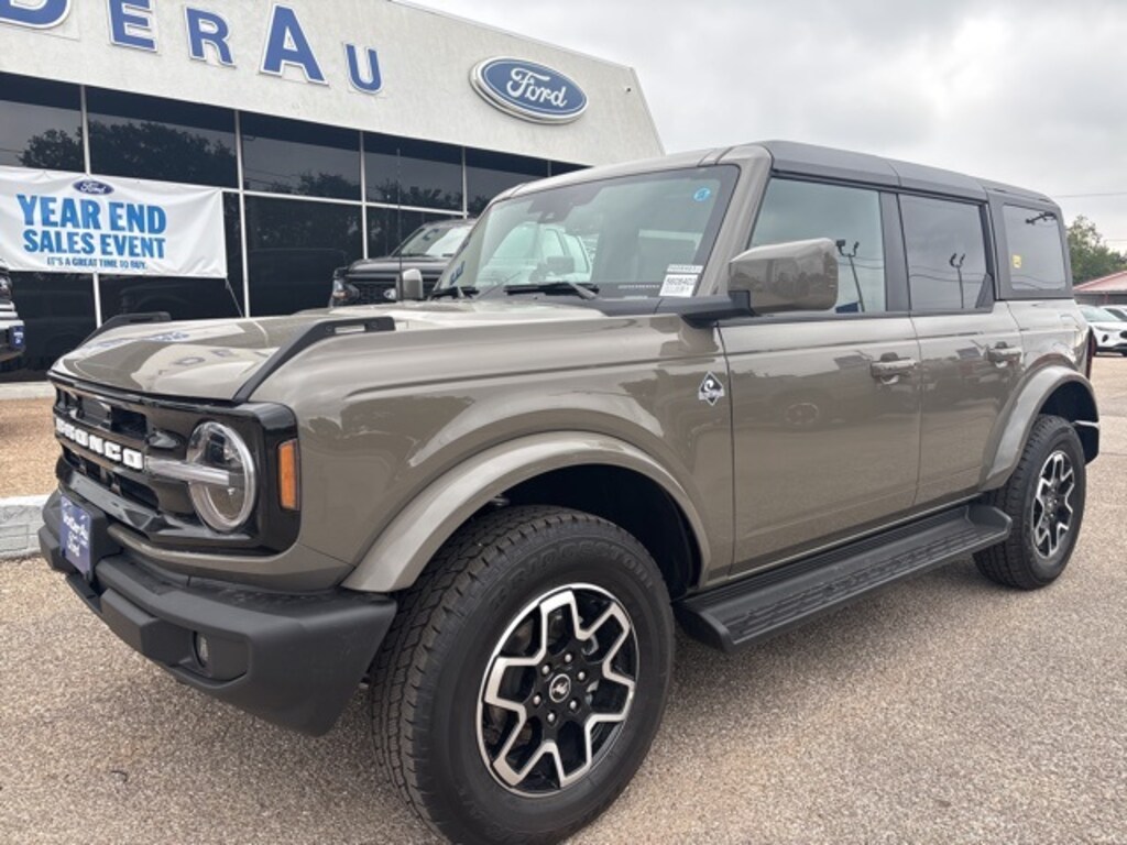 New 2025 Ford Bronco Outer Banks SUV