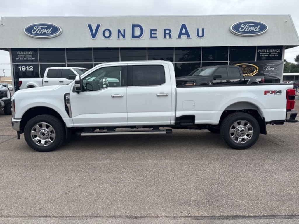 New 2026 Ford F-350SD Lariat Truck